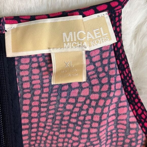 MICHAEL Kors  - Picture 7 of 7